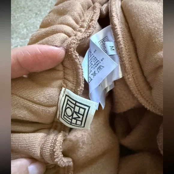 Toteme camel sweatshirt and sweatpant - Picture 12 of 12